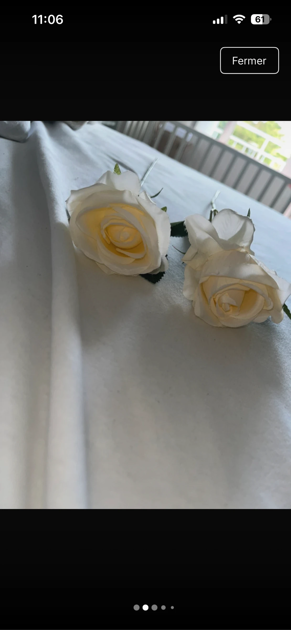 2 rosas de marfil en tela efecto realista – photo 2